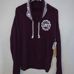 maroon sweatshirt size L